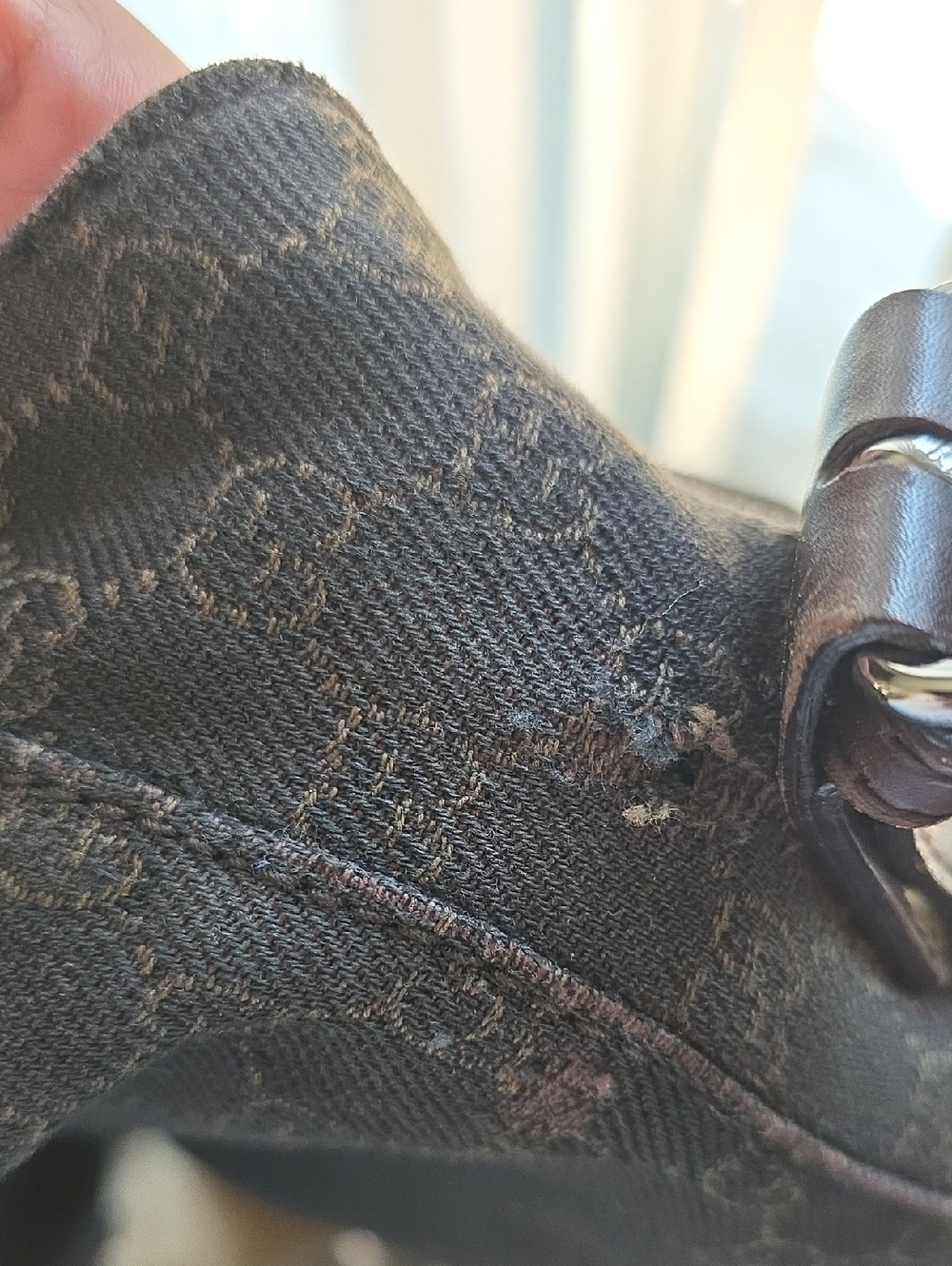 2000s Vintage GUCCI Monogram Denim Messenger Bag In Brown - Picture 4 of 7